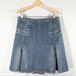 LONDONJEAN Stretch Distressed Denim Pleated Skirt